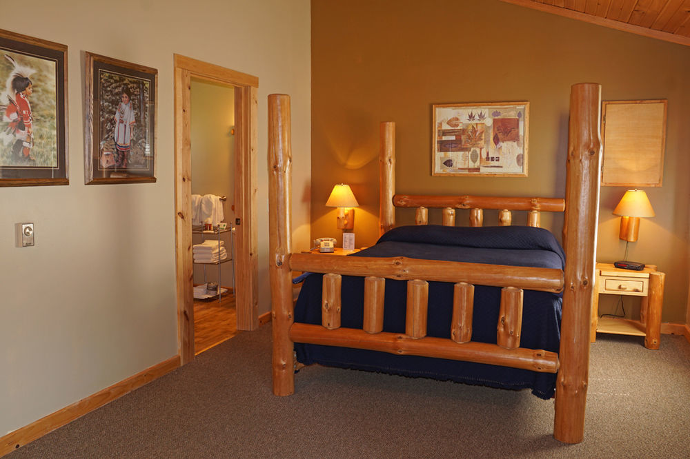 Sugar Lake Lodge Grand Rapids Bagian luar foto