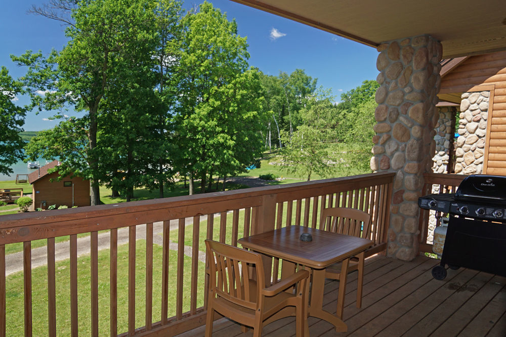 Sugar Lake Lodge Grand Rapids Bagian luar foto