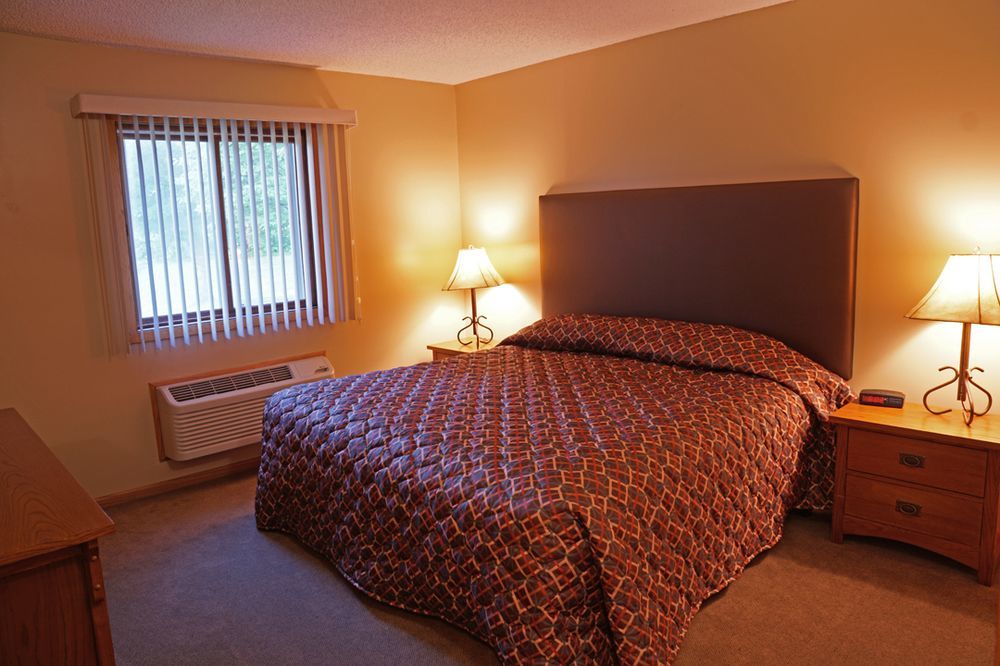 Sugar Lake Lodge Grand Rapids Bagian luar foto